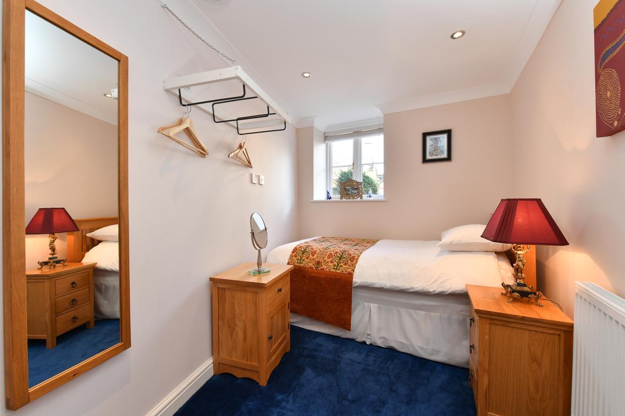 Heritage Bed And Breakfast Calne Exterior foto
